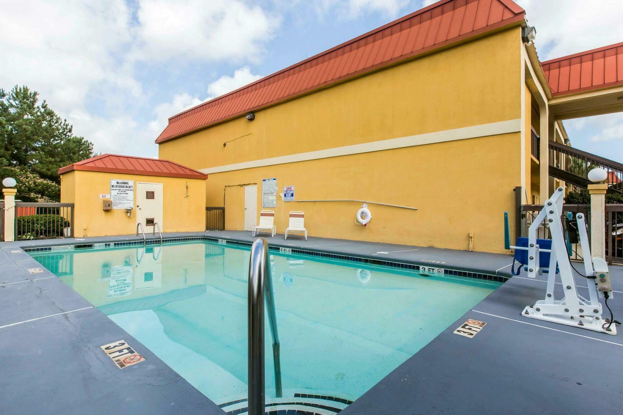 Royal Palms Inn Stockbridge Exterior foto